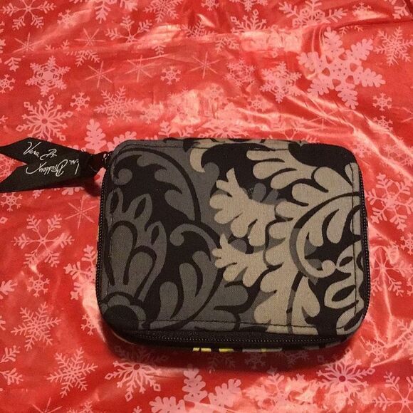 Daily medicine box by Vera Bradley - Picture 2 of 3